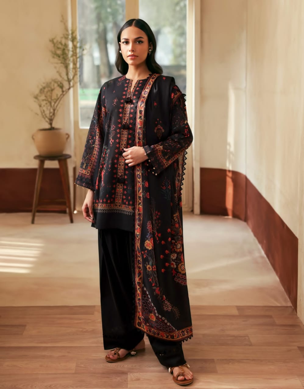 Sahar By Saya 3-Pieces Digital Printed Lawn 10 PCS Set.
